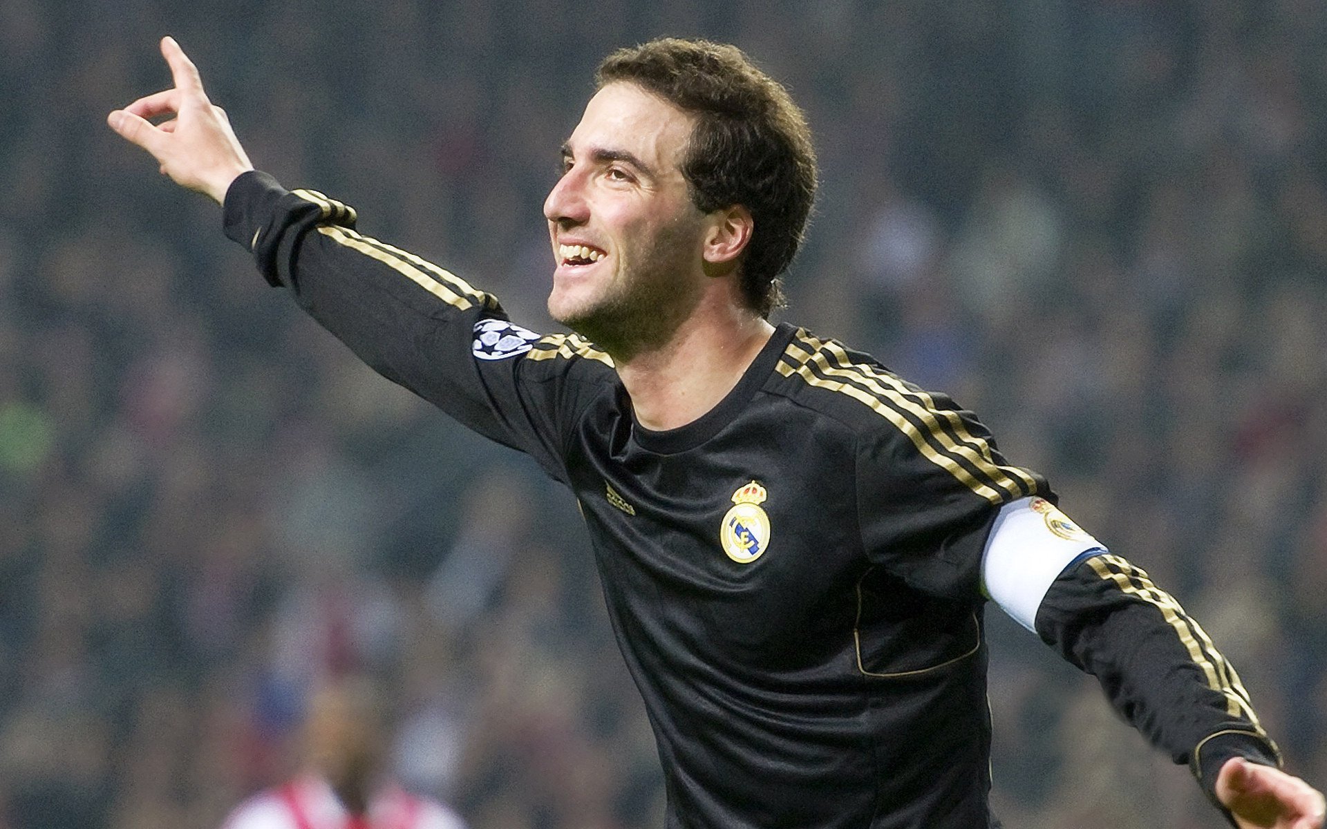 乐鱼体育下载app官网-曼城5‑2横扫尤文，无情终结小组赛排名首位